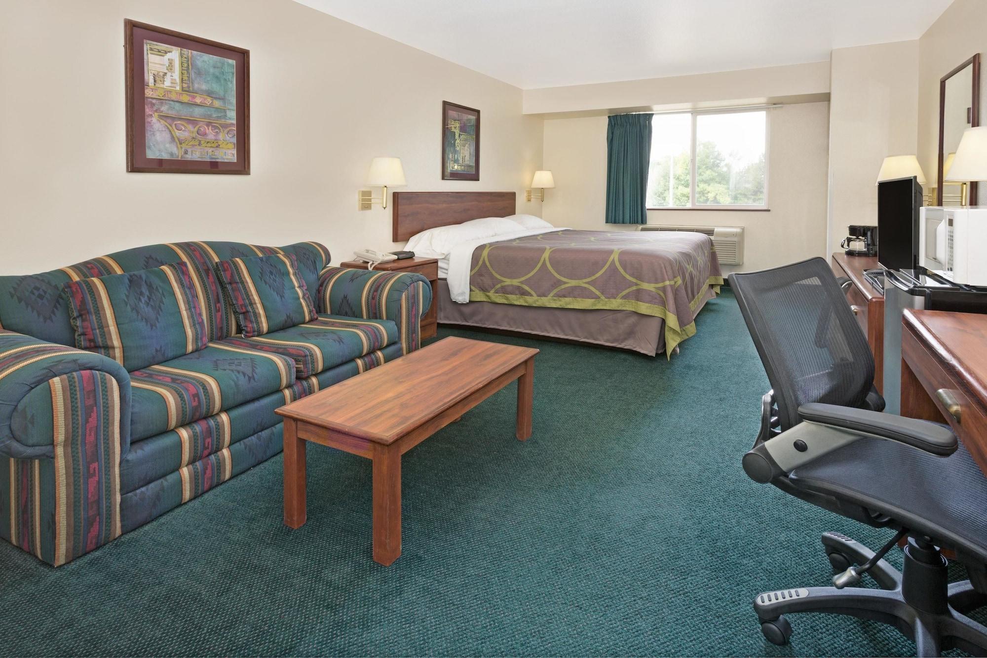 Hotel Super 8 By Wyndham Windsor Exterior foto